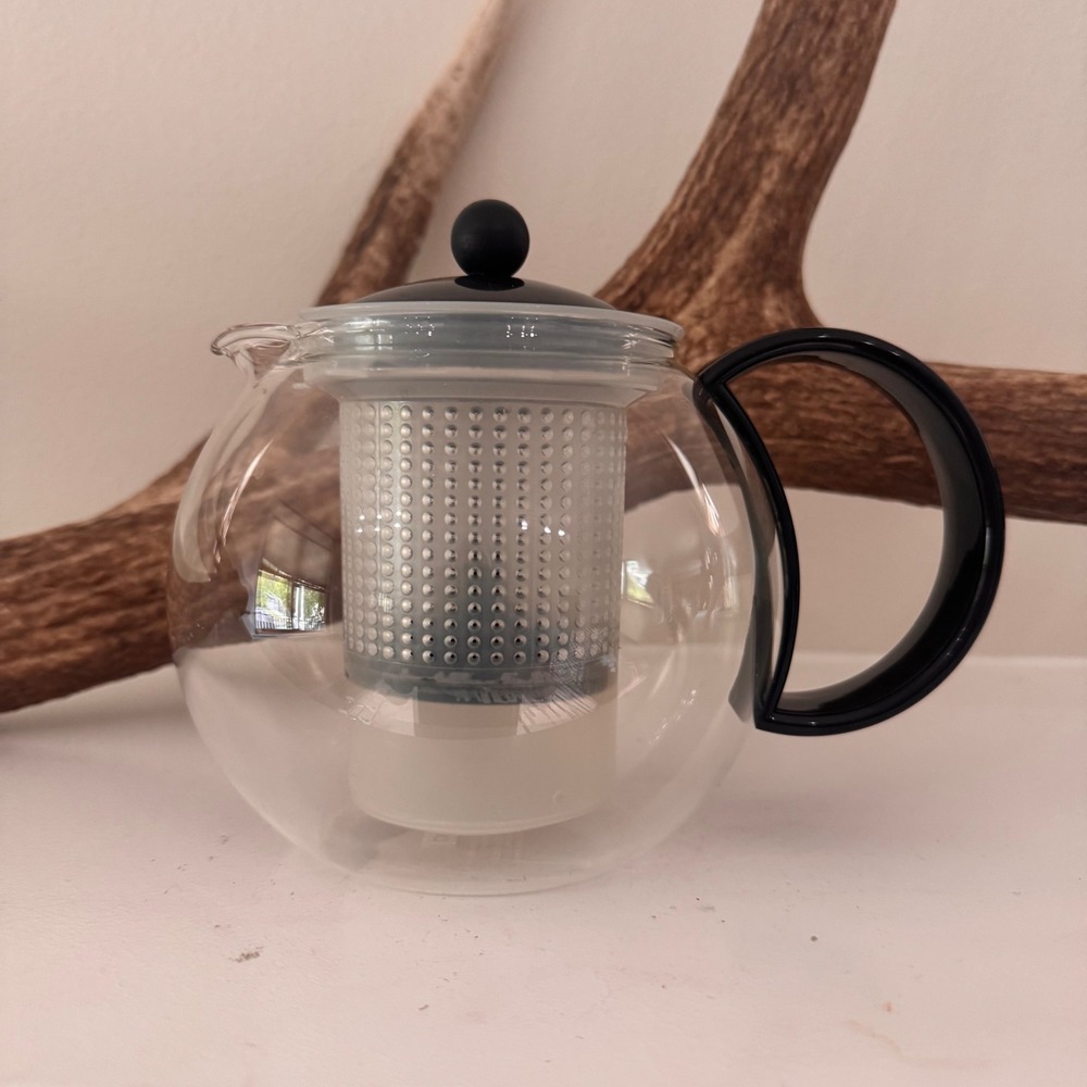 Bodum Assam Glass Tea Press Teapot with Infuser and Black Handle 34oz 1.0L